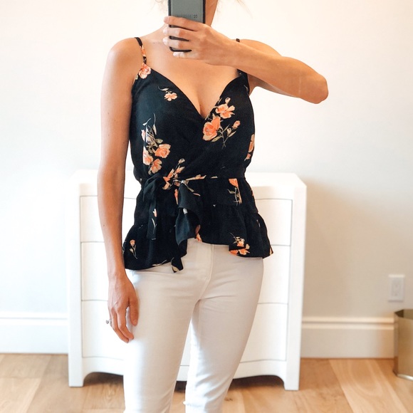 🟡 SALE! SOBE Black Floral Wrap Camisole - Picture 3 of 11